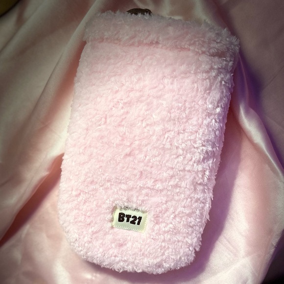 *NEW Authentic BT21 Cooky Pouch - Picture 2 of 3
